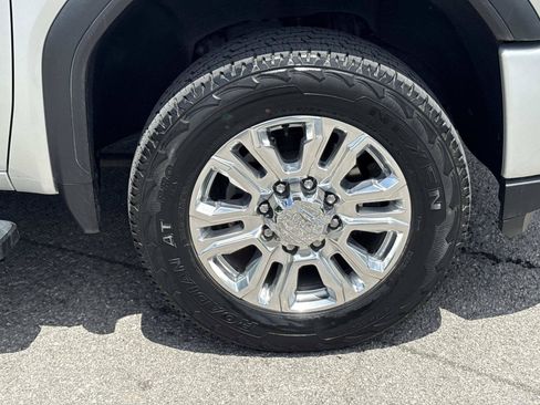 Used 2020 GMC Sierra 2500 Denali w/ Denali Ultimate Package AWD/4WD image 10