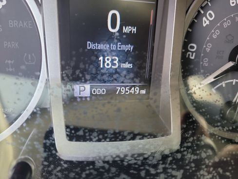 Used 2021 Toyota Tacoma SR5 RWD image 34
