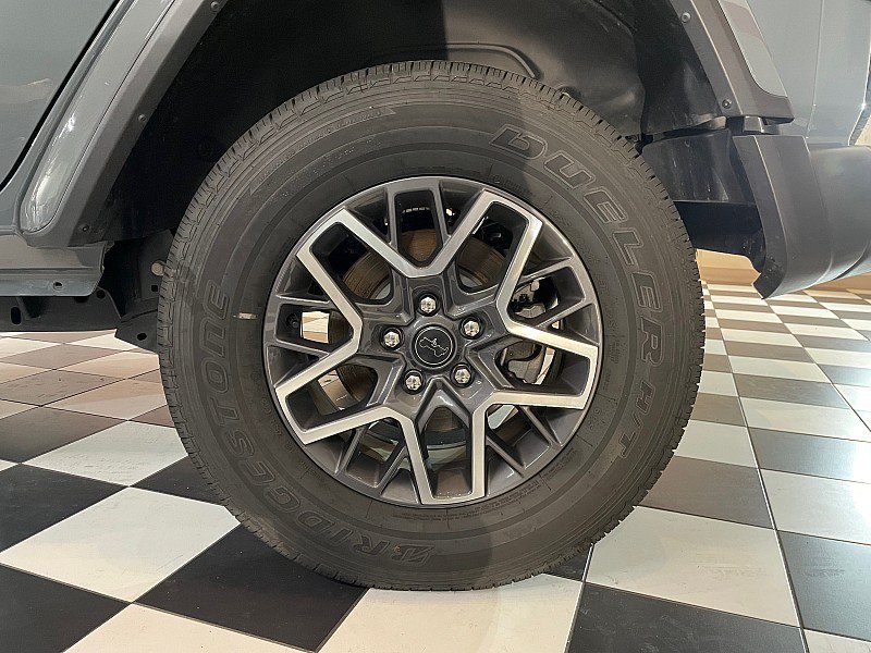 Used 2026 Jeep Wrangler Unlimited Sahara AWD/4WD image 7