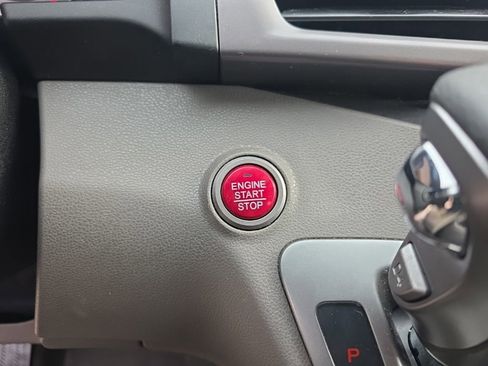 Used 2016 Honda Odyssey SE image 25