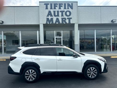 Used 2023 Subaru Outback Premium image 21