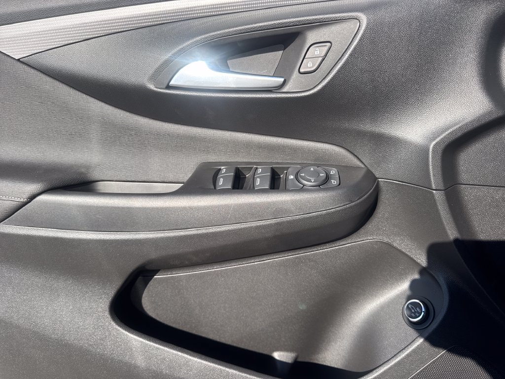 New 2026 Buick Envista Avenir FWD image 15