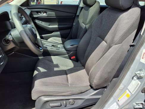 Used 2025 Honda Accord SE image 24
