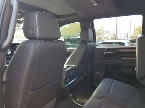 Used 2025 GMC Sierra 2500 Denali w/ Denali Reserve Package image 10