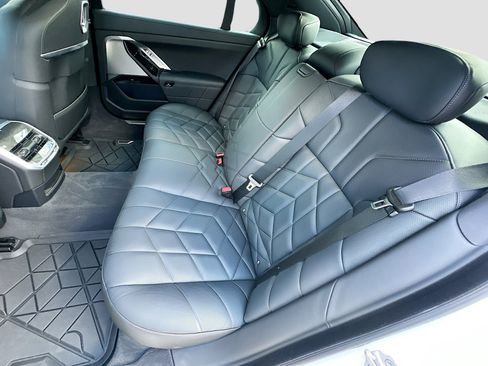 Used 2024 BMW 760i xDrive image 26