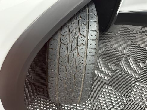 Used 2023 GMC Acadia AT4 w/ Preferred Package image 42