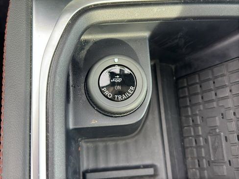 Used 2025 Ford Expedition Max Active image 24