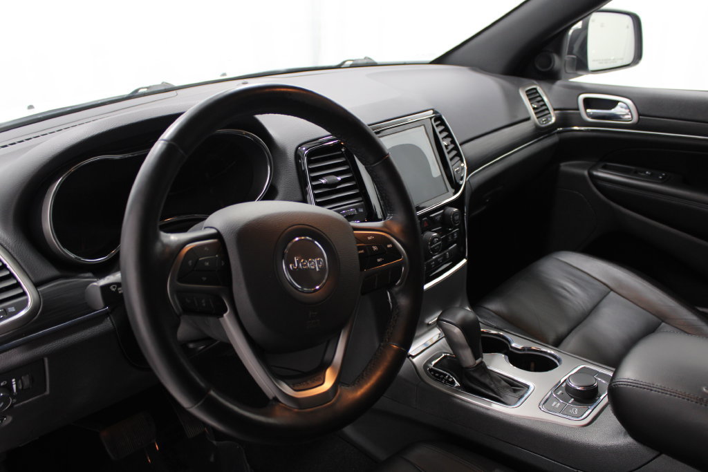 Used 2019 Jeep Grand Cherokee Limited AWD/4WD image 11