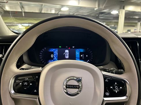 Certified 2023 Volvo XC60 B5 Plus image 12