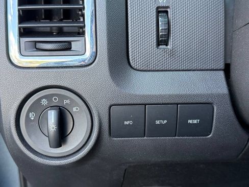 Used 2011 Ford Escape Limited w/ 301A Rapid Spec Order Code AWD/4WD image 23