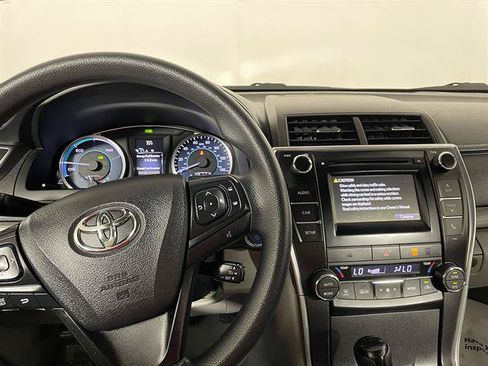Used 2015 Toyota Camry LE FWD image 14