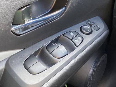 Used 2024 Nissan Kicks SR w/ SR Premium Package FWD image 20