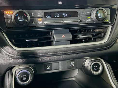 Used 2024 Toyota Grand Highlander Platinum image 15