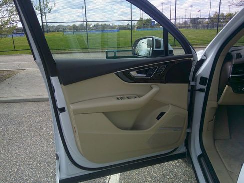 Used 2019 Audi Q7 3.0T Premium Plus w/ Premium Plus Package image 79