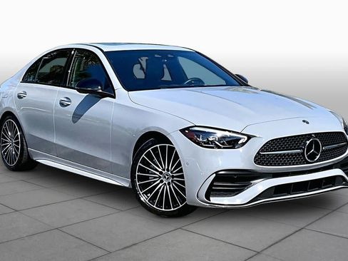 Used 2025 Mercedes-Benz C 300 4MATIC Sedan image 3