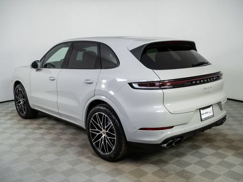 New 2026 Porsche Cayenne AWD/4WD image 3