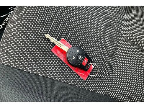 Used 2019 Nissan Versa SV image 32