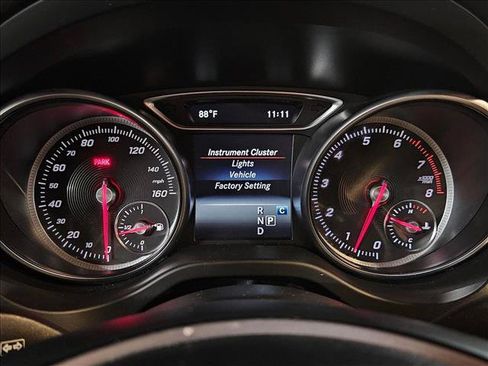 Used 2018 Mercedes-Benz CLA 250 image 11