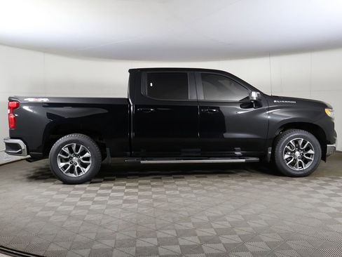 Used 2023 Chevrolet Silverado 1500 LT AWD/4WD image 16
