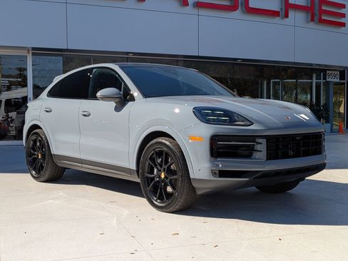 New 2026 Porsche Cayenne Coupe AWD/4WD image 7