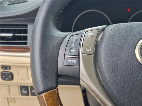 Used 2015 Lexus ES 350 w/ Luxury Package FWD image 11
