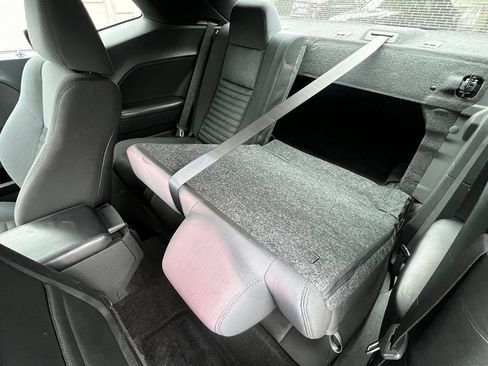 Used 2013 Dodge Challenger SXT image 20