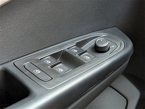 New 2026 Volkswagen Taos S image 25