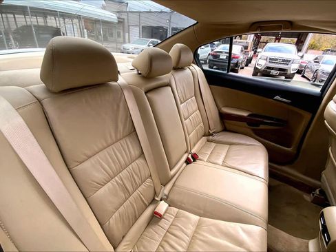 Used 2011 Honda Accord EX-L image 17