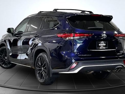 Used 2023 Toyota Highlander XSE AWD/4WD image 15