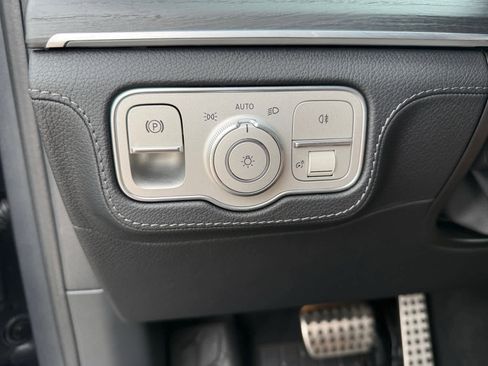 Certified 2025 Mercedes-Benz GLS 450 4MATIC image 26