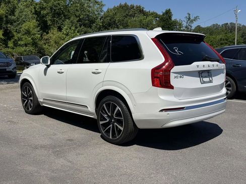 Used 2023 Volvo XC90 B5 Plus w/ Protection Package AWD/4WD image 3