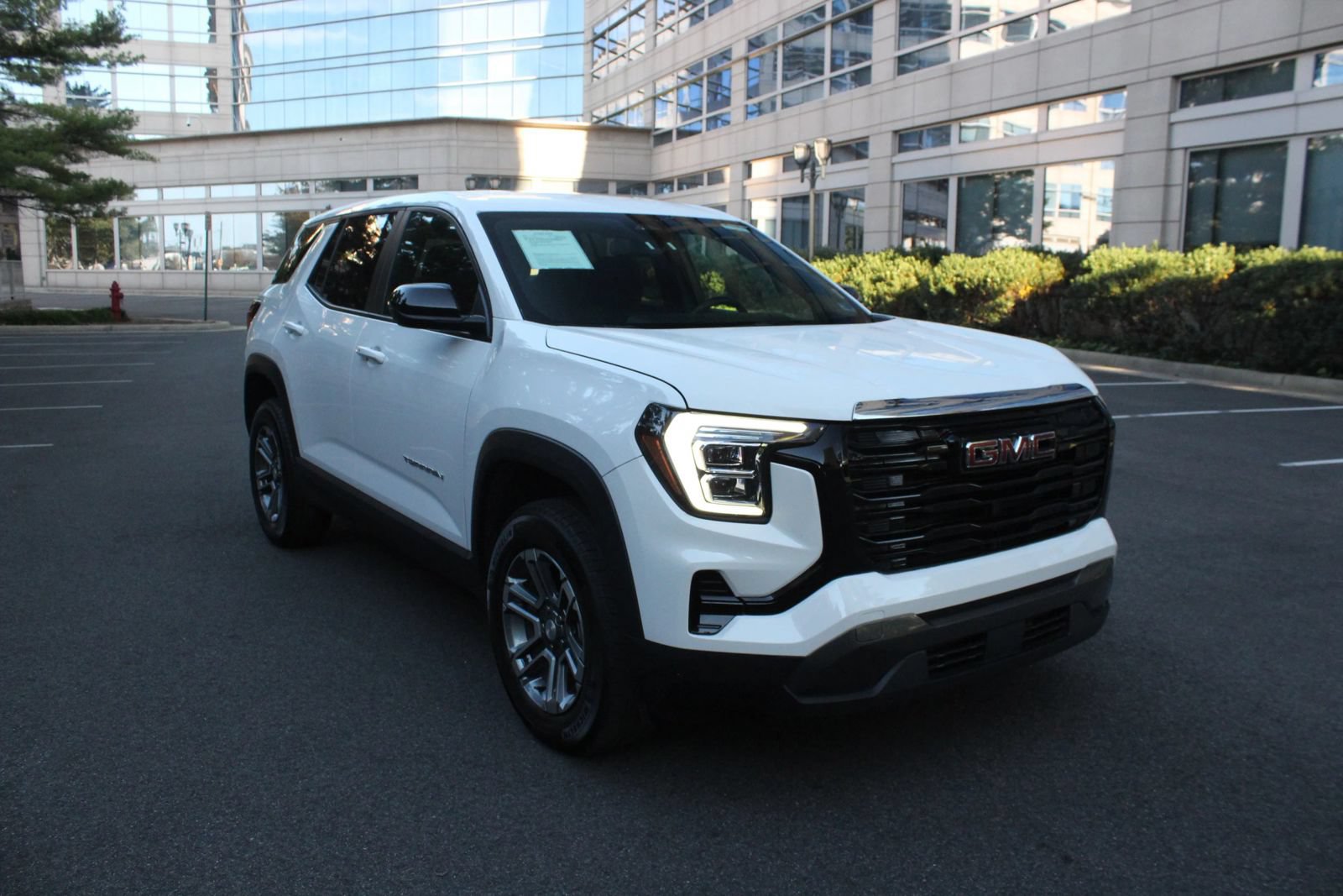 Used 2026 GMC Terrain Elevation FWD image 1