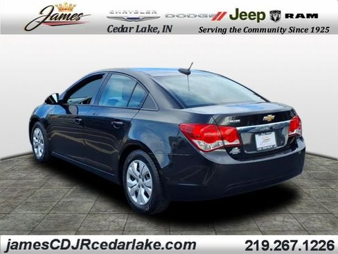 Used 2015 Chevrolet Cruze LS image 3