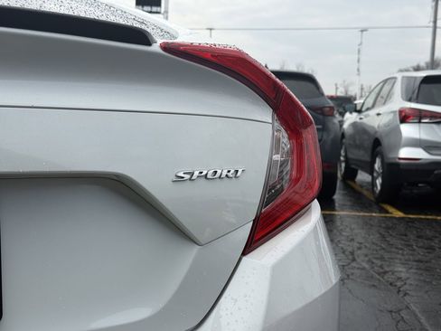 Used 2019 Honda Civic Sport image 9