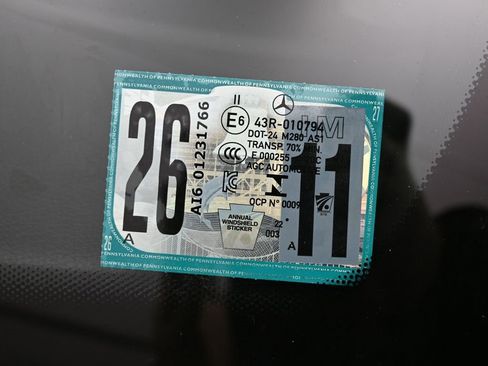 Used 2023 Mercedes-Benz EQB 250+ 250+ w/ Exclusive Package image 9