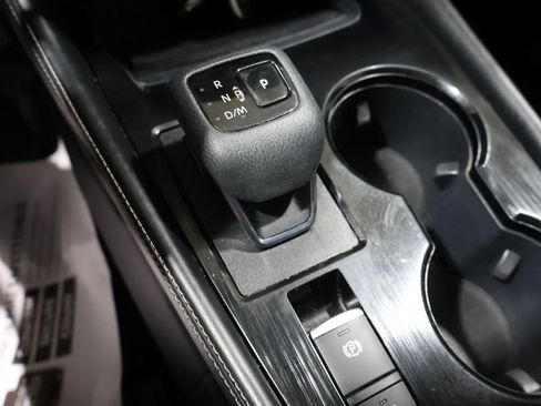 Used 2023 Nissan Rogue SL w/ SL Premium Package image 34