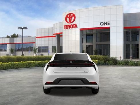New 2026 Toyota Prius LE image 9