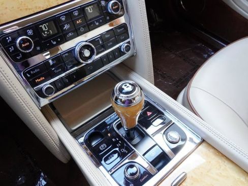 Used 2012 Bentley Mulsanne RWD image 8