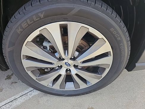 Used 2022 Subaru Ascent Touring image 6