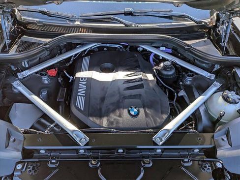 Certified 2026 BMW X7 xDrive40i w/ M Sport Package image 25