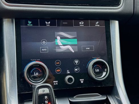 Used 2021 Land Rover Range Rover Sport SE image 12