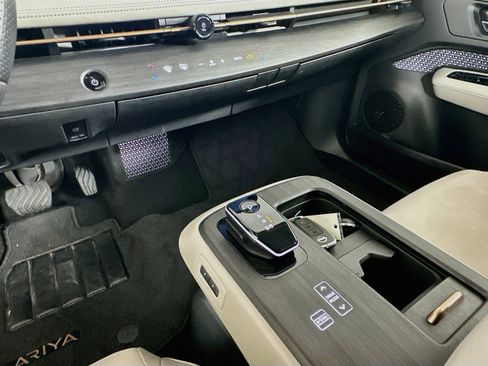 Used 2023 Nissan Ariya FWD image 25