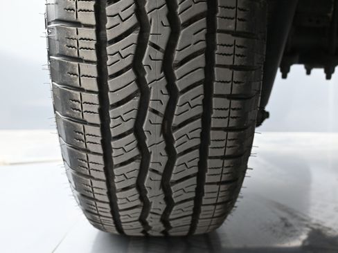 Used 2023 Ford F150 Lariat w/ Equipment Group 502A High image 19