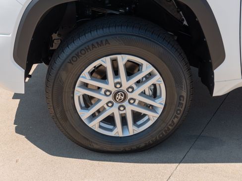 New 2026 Toyota Tundra SR5 AWD/4WD image 5
