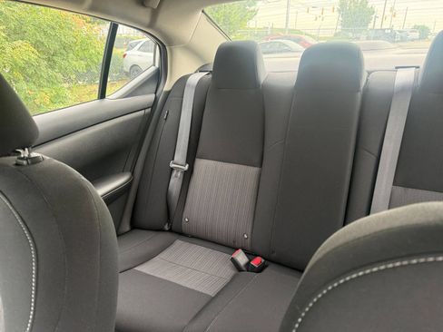 Used 2025 Nissan Sentra SV FWD image 38