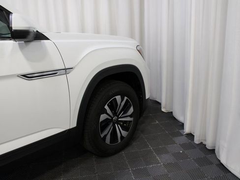 New 2026 Volkswagen Atlas Cross Sport SE image 24