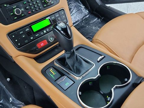 Used 2017 Maserati GranTurismo Sport image 23