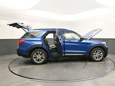 Used 2021 Ford Explorer XLT w/ Equipment Group 202A image 45
