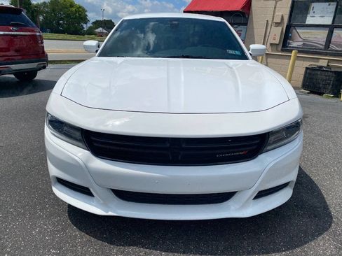 Used 2016 Dodge Charger SXT RWD image 8