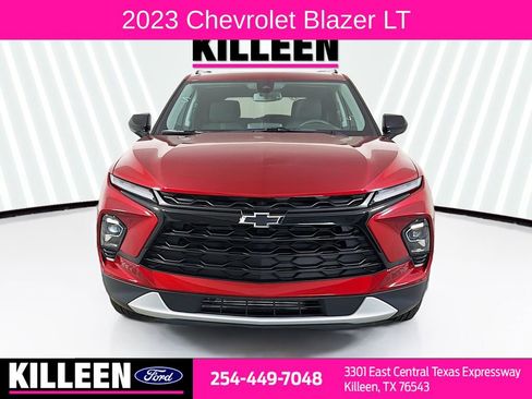 Used 2023 Chevrolet Blazer LT w/ Convenience Package FWD image 2